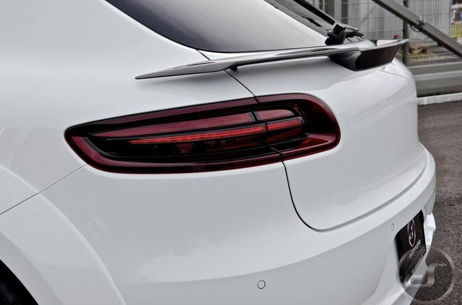  Porsche Macan in White by Hamann 2016 года  (фото 7 из 15)